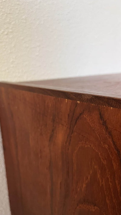 
                  
                    Twins nachtkastjes teak - LOUI.STORE
                  
                