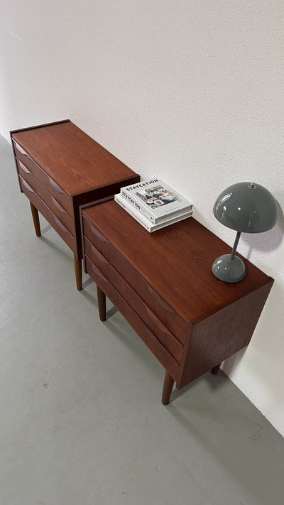 
                  
                    Twins nachtkastjes teak - LOUI.STORE
                  
                