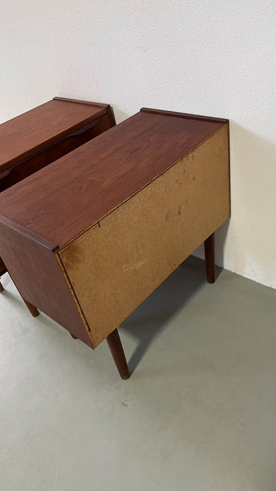 
                  
                    Twins nachtkastjes teak - LOUI.STORE
                  
                