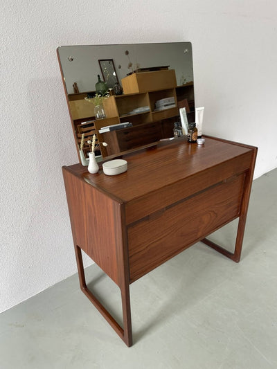 
                  
                    Vanity tafel kurt Østervig - LOUI.STORE
                  
                