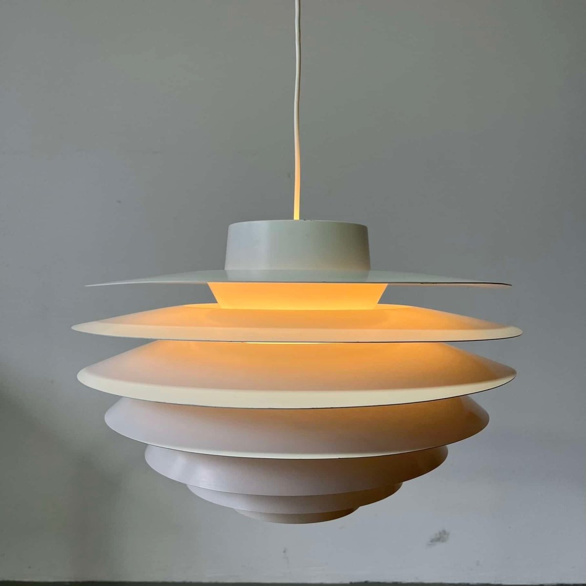 
                  
                    Verona hanglamp - LOUI.STORE
                  
                