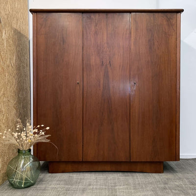Vintage 3-deurs kast - LOUI.STORE