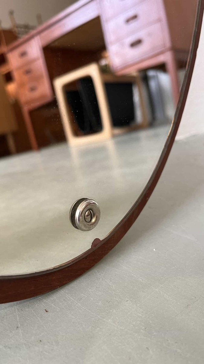 
                  
                    Vintage a-symmetrische spiegel - LOUI.STORE
                  
                