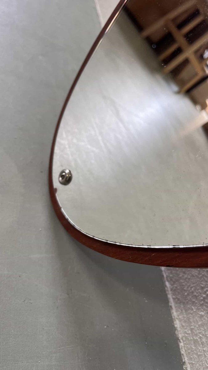 
                  
                    Vintage a-symmetrische spiegel - LOUI.STORE
                  
                