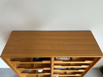 
                  
                    Vintage archiefkast tambour - LOUI.STORE
                  
                