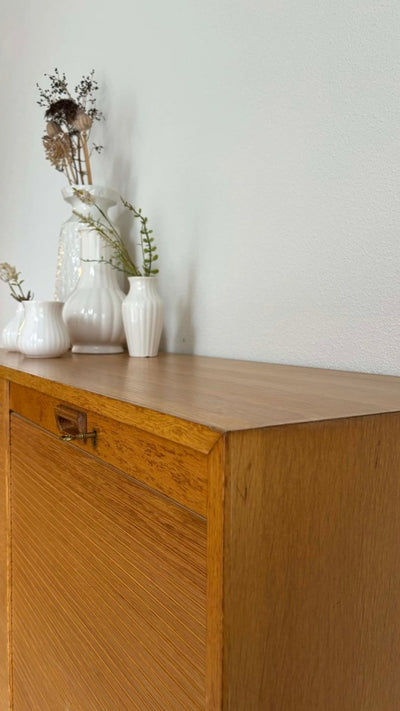 
                  
                    Vintage archiefkast tambour - LOUI.STORE
                  
                