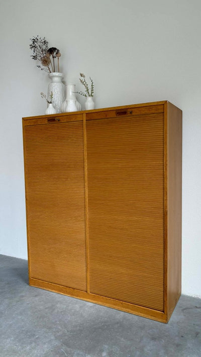
                  
                    Vintage archiefkast tambour - LOUI.STORE
                  
                