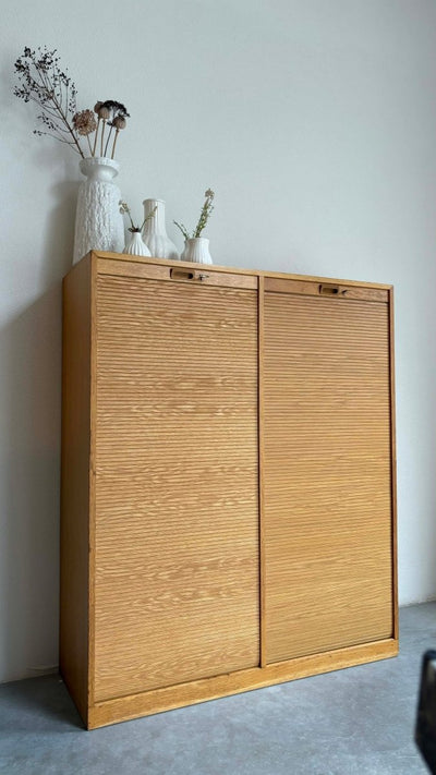 
                  
                    Vintage archiefkast tambour - LOUI.STORE
                  
                