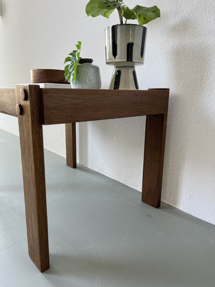
                  
                    Vintage bijzettafel - LOUI.STORE
                  
                