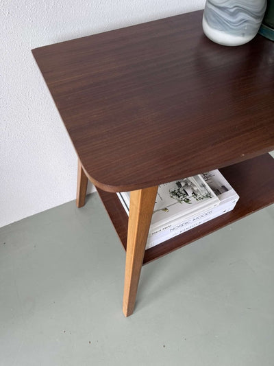 
                  
                    Vintage bijzettafeltje - LOUI.STORE
                  
                