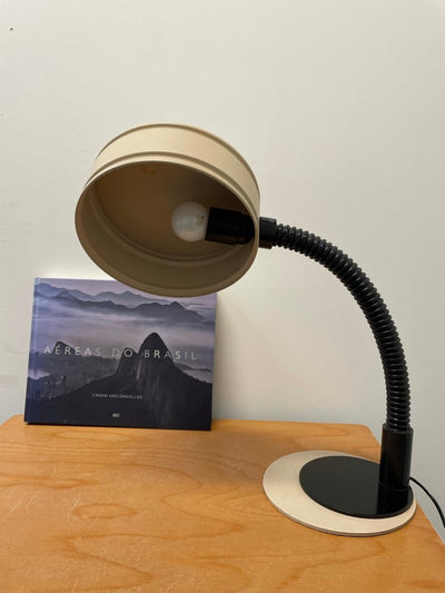 
                  
                    Vintage bureaulamp - LOUI.STORE
                  
                