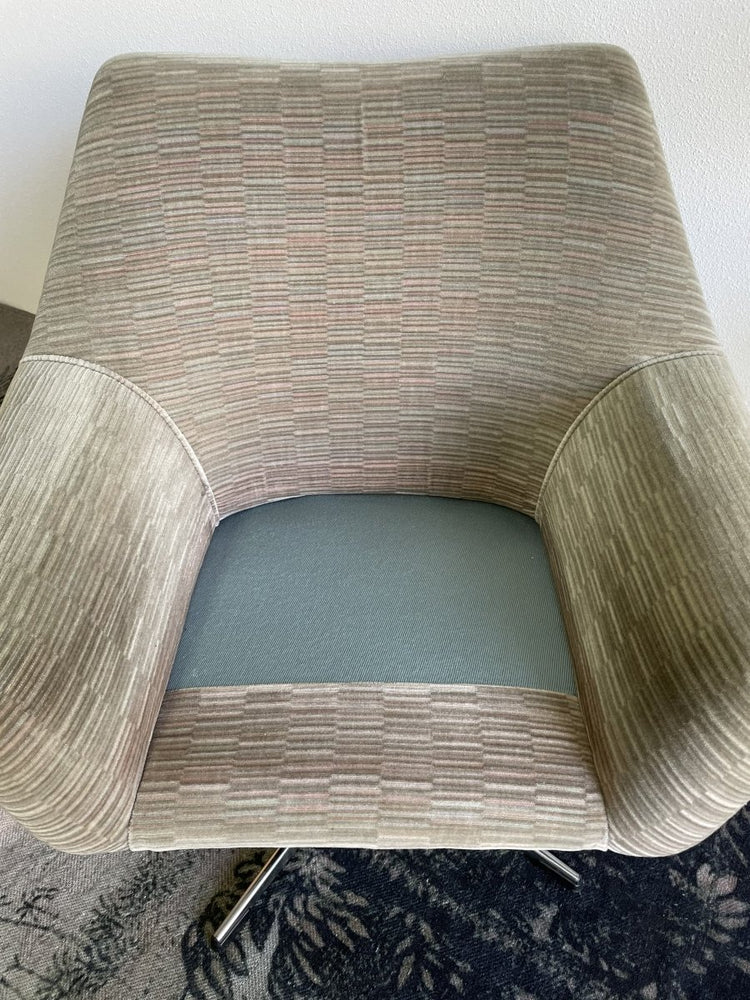 
                  
                    Vintage draai fauteuil - LOUI.STORE
                  
                