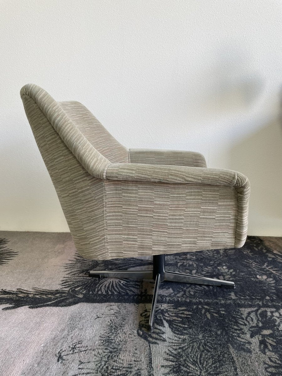 
                  
                    Vintage draai fauteuil - LOUI.STORE
                  
                