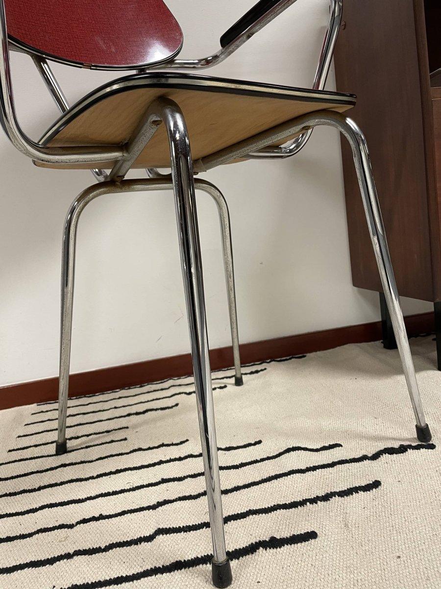 
                  
                    Vintage Formica stoeltje - LOUI.STORE
                  
                