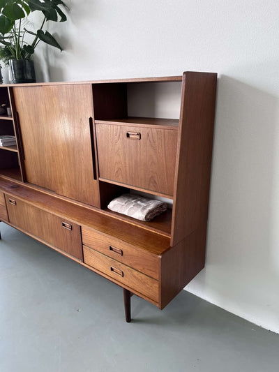 
                  
                    Vintage highboard topform - LOUI.STORE
                  
                