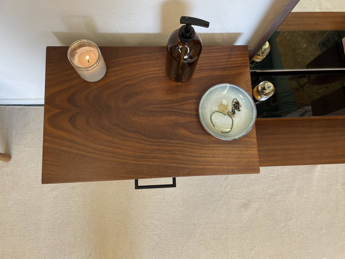 
                  
                    Vintage kaptafel met spiegel - LOUI.STORE
                  
                