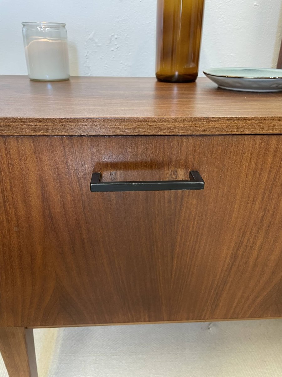 
                  
                    Vintage kaptafel met spiegel - LOUI.STORE
                  
                