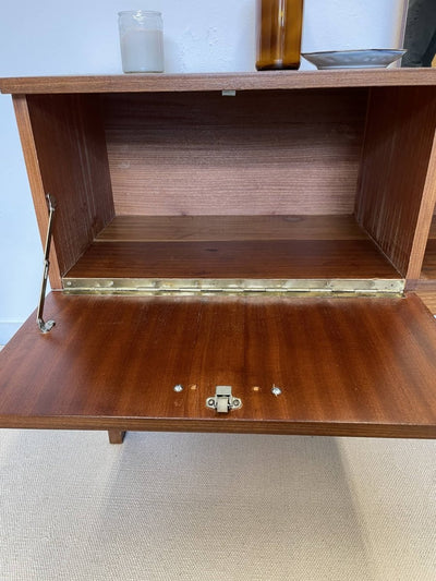 
                  
                    Vintage kaptafel met spiegel - LOUI.STORE
                  
                