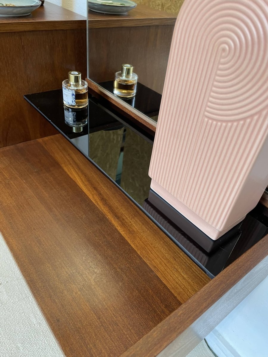 
                  
                    Vintage kaptafel met spiegel - LOUI.STORE
                  
                