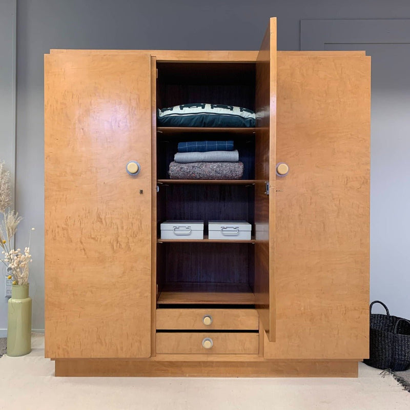 Vintage kast met grote knoppen - LOUI.STORE