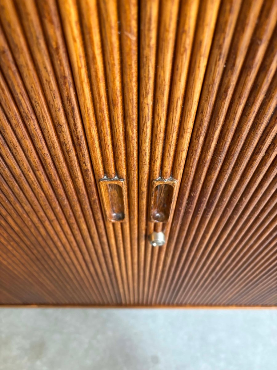 
                  
                    Vintage kast met tambour deur - LOUI.STORE
                  
                