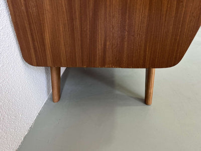 
                  
                    Vintage kastje deurtjes - LOUI.STORE
                  
                