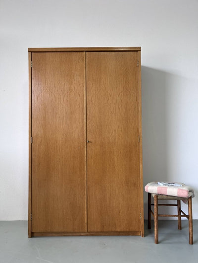 
                  
                    Vintage kledingkast’60 - LOUI.STORE
                  
                