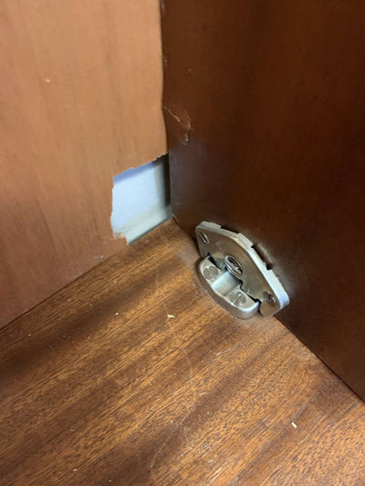 
                  
                    Vintage kledingkast - LOUI.STORE
                  
                