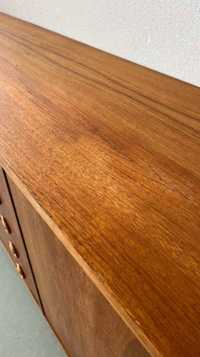 
                  
                    Vintage lowboard xl teak - LOUI.STORE
                  
                