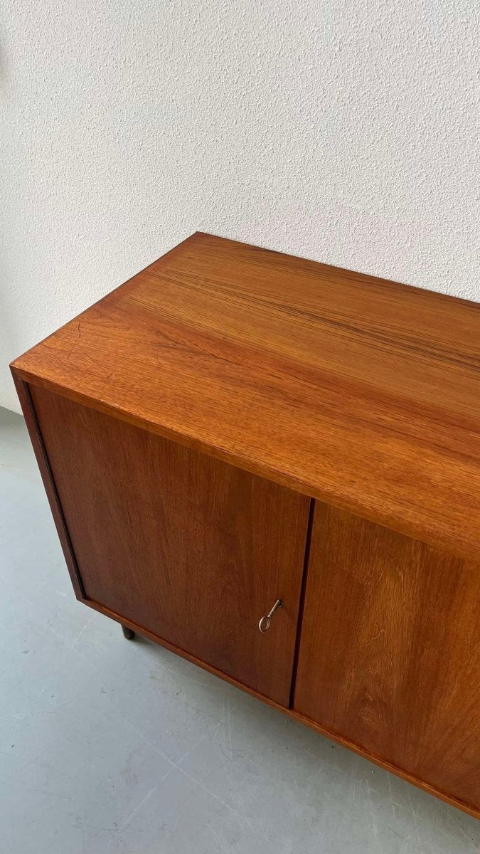 
                  
                    Vintage lowboard xl teak - LOUI.STORE
                  
                