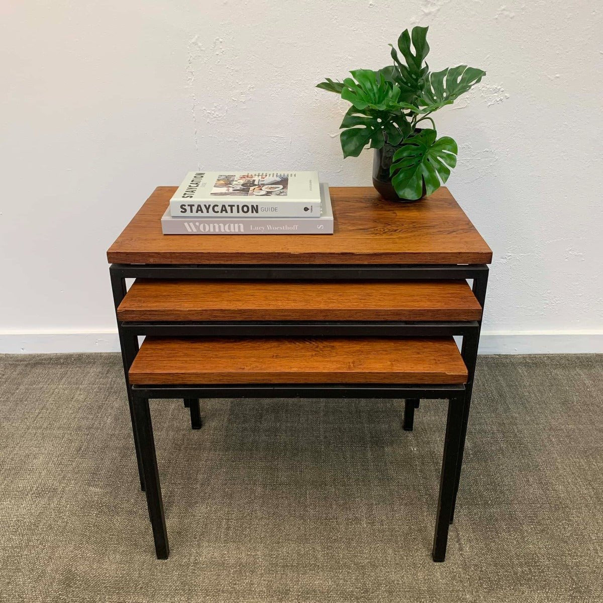 
                  
                    Vintage mimiset / Pastoe - LOUI.STORE
                  
                