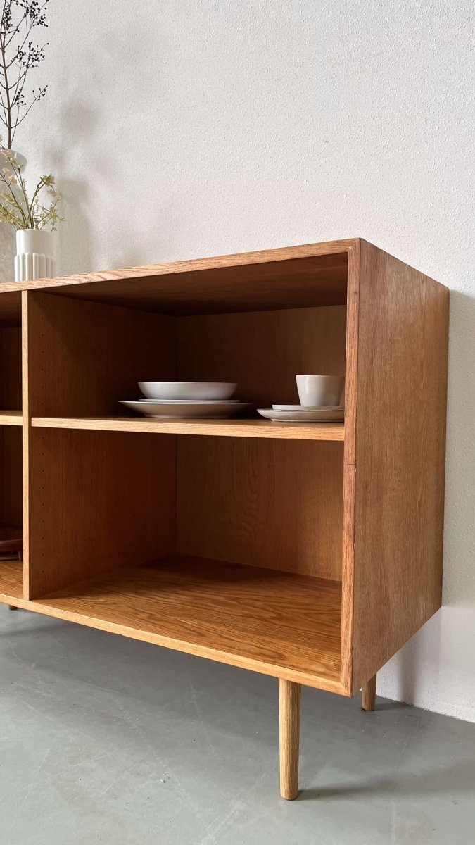 
                  
                    Vintage open kast - LOUI.STORE
                  
                