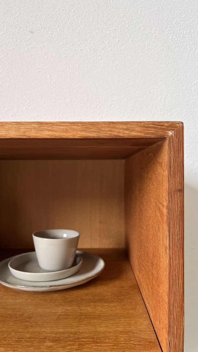 
                  
                    Vintage open kast - LOUI.STORE
                  
                
