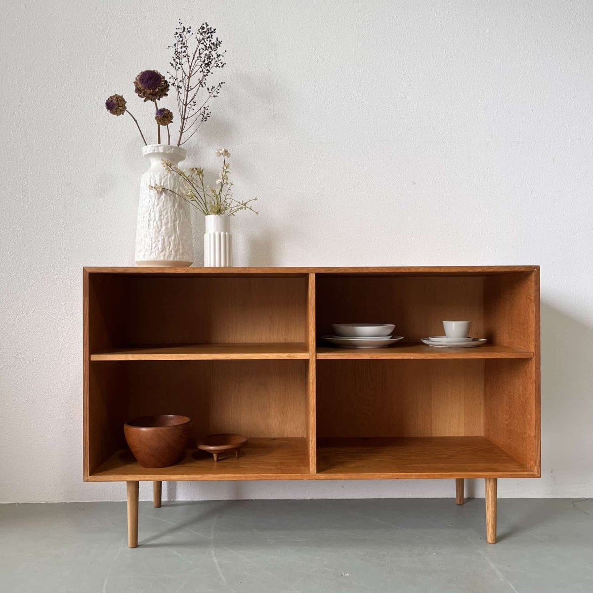 
                  
                    Vintage open kast - LOUI.STORE
                  
                