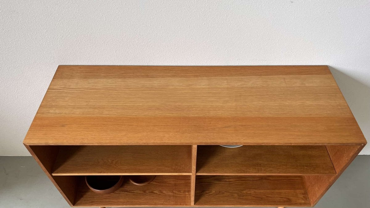 
                  
                    Vintage open kast - LOUI.STORE
                  
                