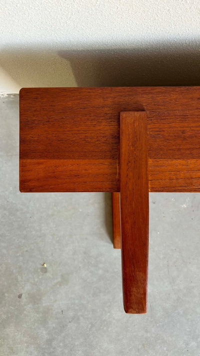 
                  
                    Vintage plantenbak teak - LOUI.STORE
                  
                