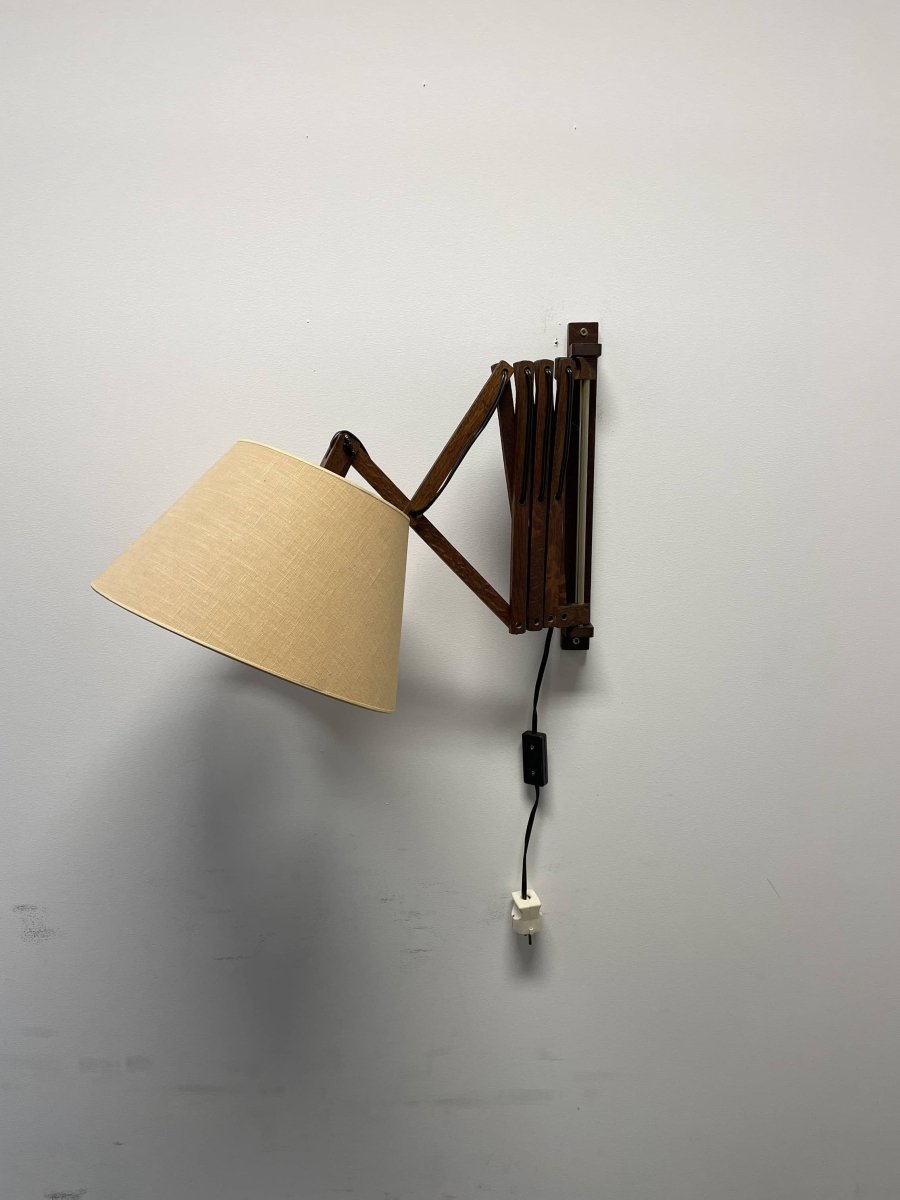 
                  
                    Vintage schaarlamp - LOUI.STORE
                  
                