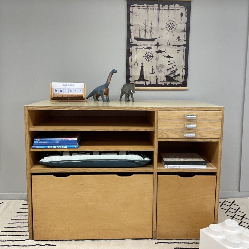 Vintage schoolkast/ opberger - LOUI.STORE