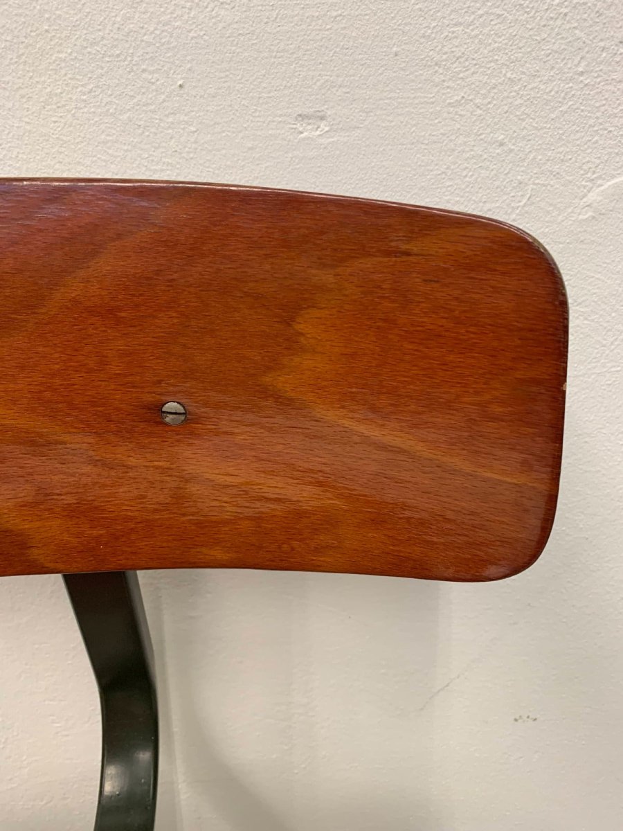 
                  
                    Vintage schoolstoel tiener - LOUI.STORE
                  
                