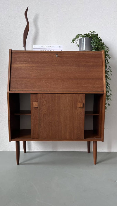 
                  
                    Vintage secretaire ‘60 - LOUI.STORE
                  
                