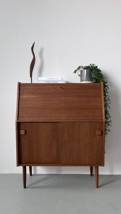 
                  
                    Vintage secretaire ‘60 - LOUI.STORE
                  
                