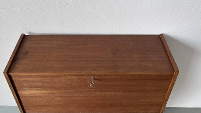 
                  
                    Vintage secretaire ‘60 - LOUI.STORE
                  
                