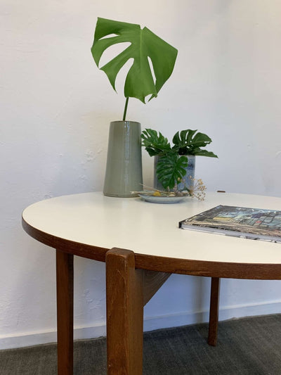 
                  
                    Vintage sidetable omkeerbaar blad - LOUI.STORE
                  
                