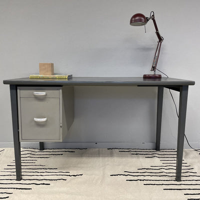 Vintage stalen kinderbureautje - LOUI.STORE