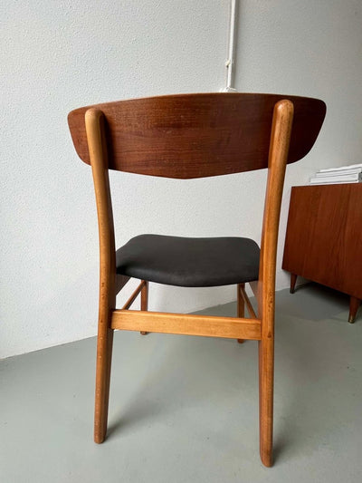 
                  
                    Vintage stoel Findahl - LOUI.STORE
                  
                
