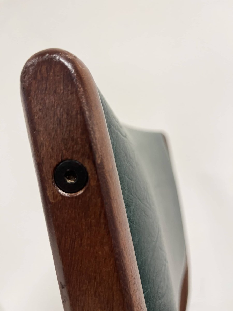 
                  
                    Vintage stoel skai - LOUI.STORE
                  
                