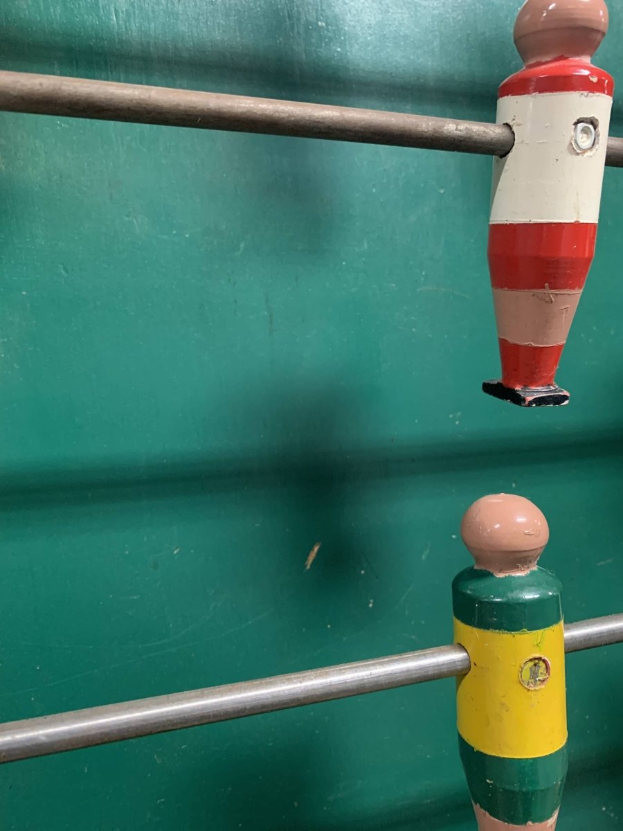 
                  
                    Vintage tafelvoetbal - LOUI.STORE
                  
                