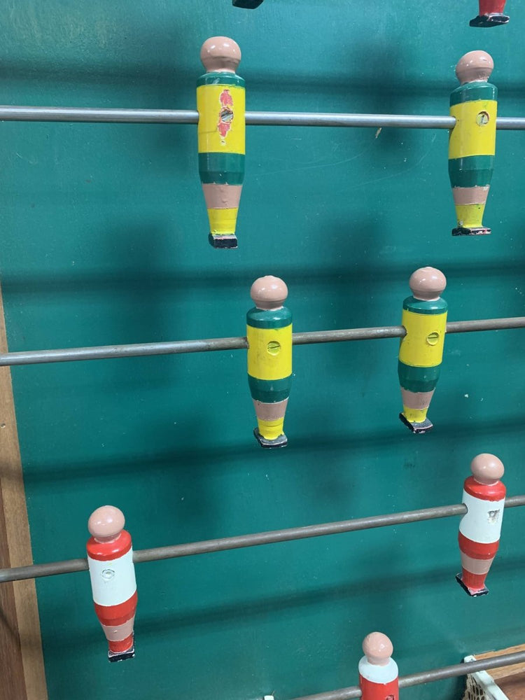 
                  
                    Vintage tafelvoetbal - LOUI.STORE
                  
                