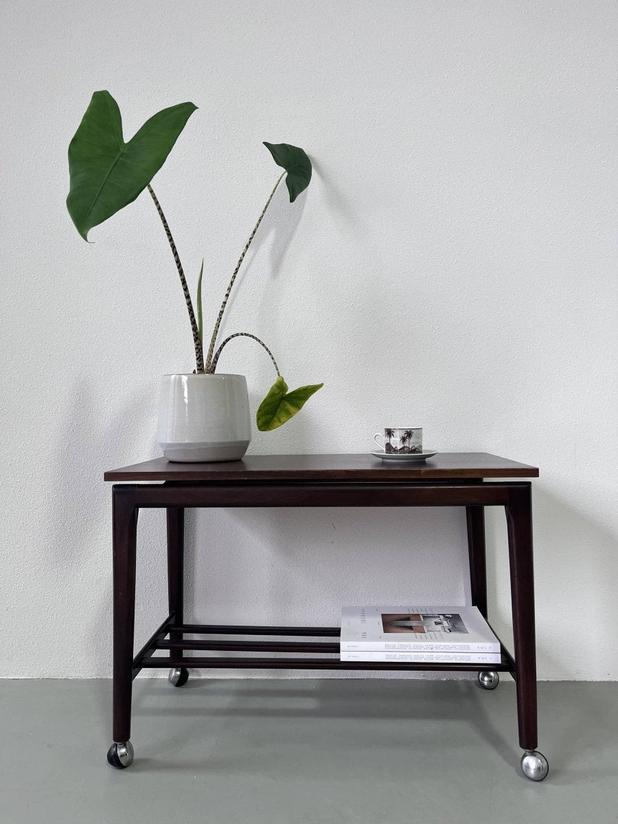 
                  
                    Vintage trolley - LOUI.STORE
                  
                