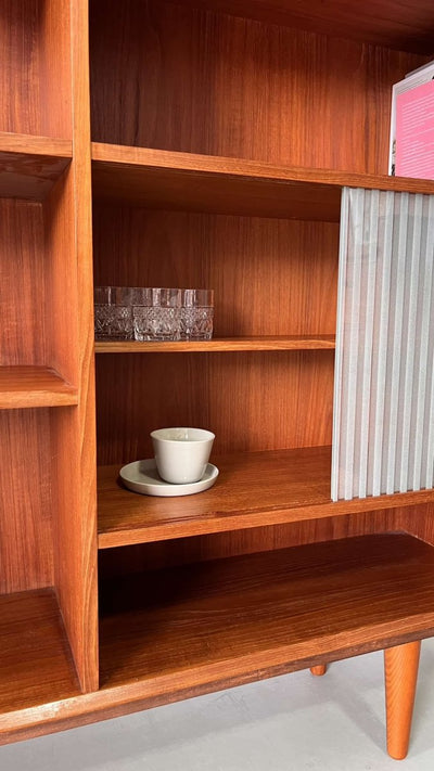 
                  
                    Vintage wandkast - LOUI.STORE
                  
                